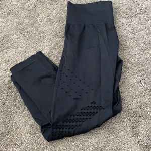 Cropped yoga leggings